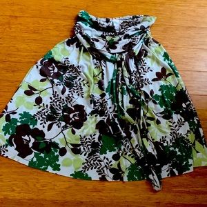 Aqua size small skirt.  Gently worn like new. No snags, stains or defects